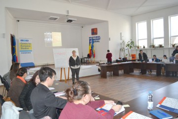 Tinerii liberali, mobilizaţi pentru instrucţie politică